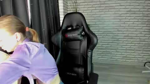 michelle_blond online show from 9, 3, 2025