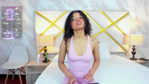 Snapshot of michellebronx chatting on 28, 5, 2026 michellebronx online show from 28, 5, 2026