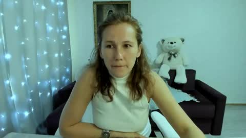Snapshot of michellewoitsik chatting on 2, 5, 2026 Michelle online show from 2, 5, 2026