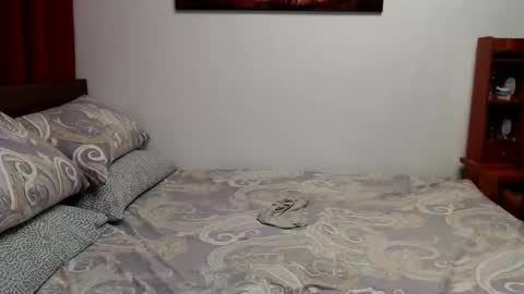 Snapshot of mickeylicious chatting on 12, 11, 2025 mickeylicious online show from 12, 11, 2025