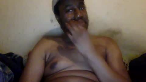 Snapshot of mickkzzx chatting on 5, 3, 2025 mickkzzx online show from 5, 3, 2025