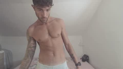 Snapshot of micosita94 chatting on 26, 7, 2026 micosita94 online show from 26, 7, 2026