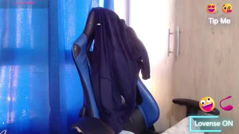 Snapshot of miculohot chatting on 17, 1, 2026 vanesa sexy online show from 17, 1, 2026