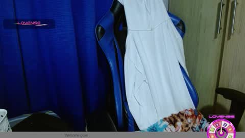 Snapshot of miculohot chatting on 16, 2, 2026 vanesa sexy online show from 16, 2, 2026