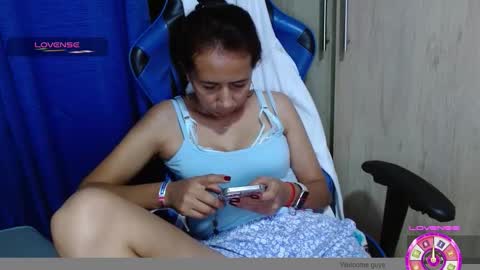 Snapshot of miculohot chatting on 17, 2, 2026 vanesa sexy online show from 17, 2, 2026