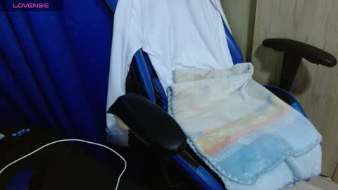 Snapshot of miculohot chatting on 13, 3, 2026 vanesa sexy online show from 13, 3, 2026