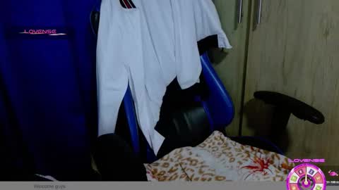 Snapshot of miculohot chatting on 21, 3, 2026 vanesa sexy online show from 21, 3, 2026