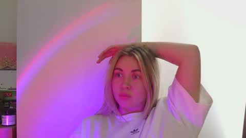 Midnight lace1 online show from 28, 2, 2026