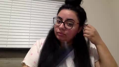 Snapshot of midnightbruja111 chatting on 19, 10, 2025 midnightbruja111 online show from 19, 10, 2025