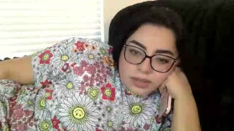 Snapshot of midnightbruja111 chatting on 4, 12, 2025 midnightbruja111 online show from 4, 12, 2025