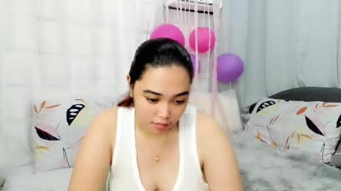 Snapshot of midnightbunny_ chatting on 7, 11, 2025 Bunny 3 online show from 7, 11, 2025