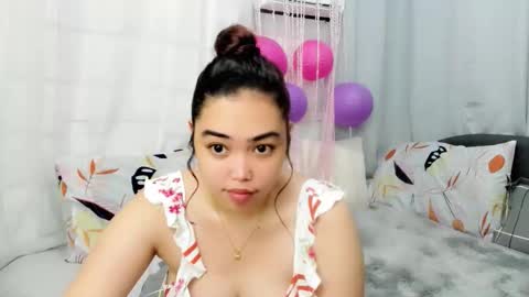 Snapshot of midnightbunny_ chatting on 15, 11, 2025 Bunny 3 online show from 15, 11, 2025