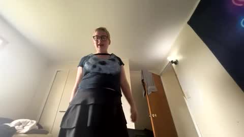 midnightmochi2 online show from 28, 4, 2026