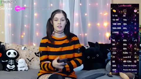 Snapshot of midnightpixie chatting on 5, 11, 2025 Jenna Talia online show from 5, 11, 2025