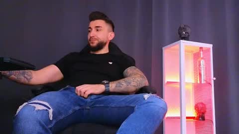 MightyAaron online show from 15, 2, 2025