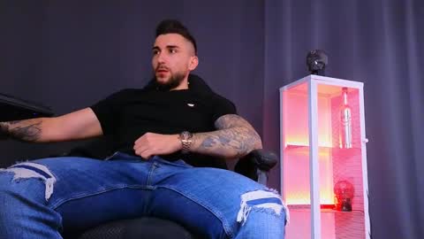 MightyAaron online show from 23, 2, 2025