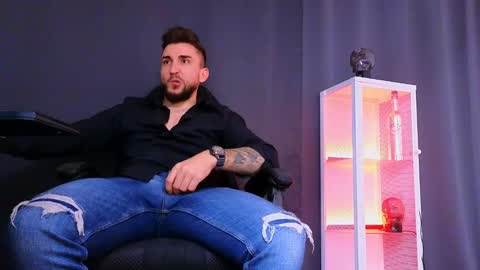 MightyAaron online show from 6, 3, 2025