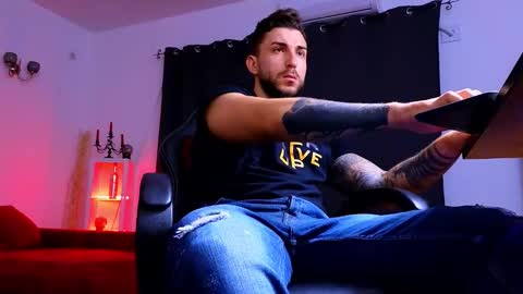 MightyAaron online show from 13, 9, 2025