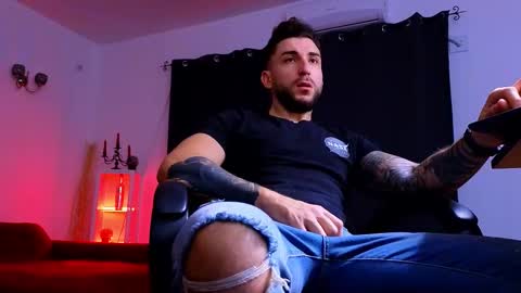 MightyAaron online show from 8, 11, 2025