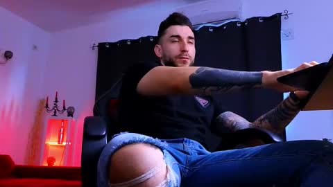 MightyAaron online show from 15, 1, 2026