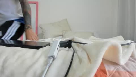 Miguel Angel online show from 29, 6, 2026