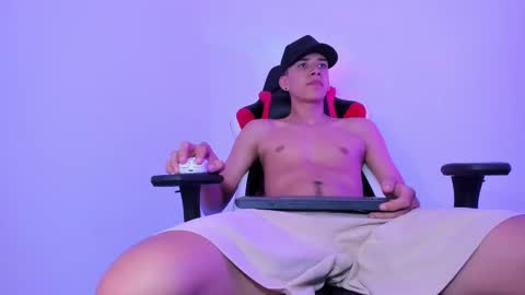 Snapshot of miguel_cagee chatting on 26, 10, 2025 miguel_cagee online show from 26, 10, 2025