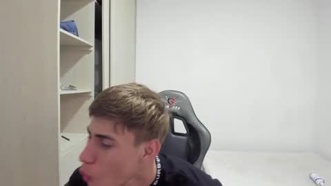 Miguel Hernandez online show from 26, 11, 2025