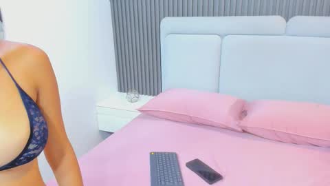 miia_cute18 online show from 18, 1, 2026