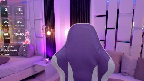 Miia Schwarz  online show from 8, 11, 2025