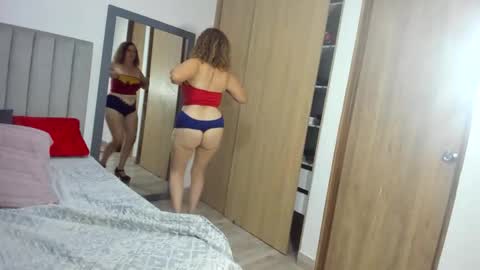 Mia Weed online show from 12, 4, 2026