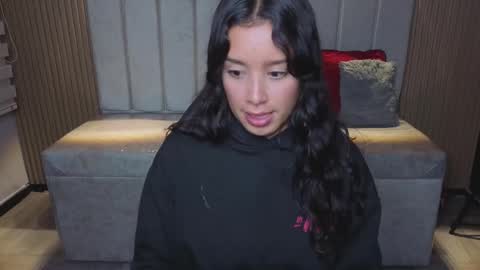 miiaa_evans1 online show from 7, 2, 2026