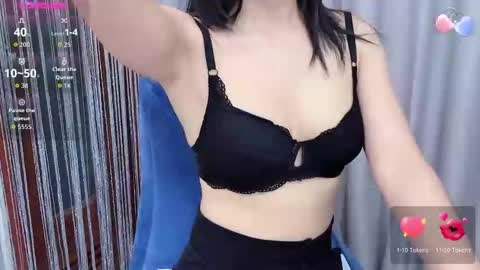 Snapshot of miixuuee chatting on 9, 10, 2025 Ema online show from 9, 10, 2025