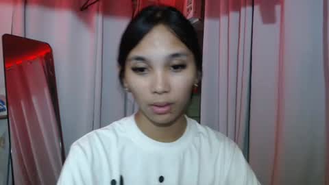 Snapshot of mika_cora chatting on 28, 7, 2026 MIKA online show from 28, 7, 2026