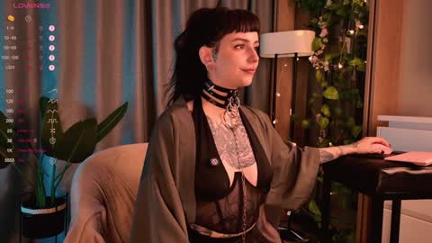 mika_moon_ online show from 9, 12, 2024