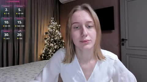 Mika online show from 19, 12, 2025