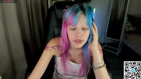 Snapshot of mika_vatashi chatting on 17, 7, 2026 Mika online show from 17, 7, 2026