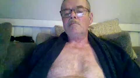 mikael42 online show from 7, 4, 2026