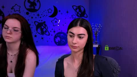 Mika online show from 8, 4, 2026