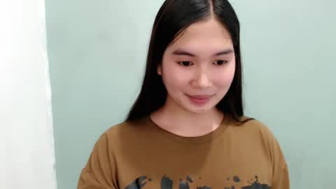 Snapshot of mikayla_slut chatting on 27, 9, 2025 Kyla online show from 27, 9, 2025