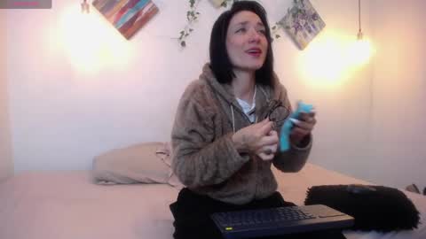 Snapshot of mikaza_akerman chatting on 5, 5, 2026 mikaza online show from 5, 5, 2026