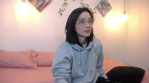 Snapshot of mikaza_akerman chatting on 4, 6, 2026 mikaza online show from 4, 6, 2026