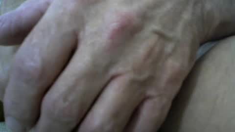 Snapshot of mike26051 chatting on 1, 1, 2025 mike26051 online show from 1, 1, 2025