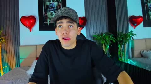 Mike 0233 online show from 19, 2, 2025