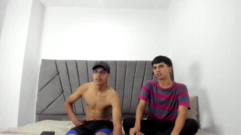 Snapshot of mike_and_adri chatting on 20, 9, 2025 mike and adri online show from 20, 9, 2025