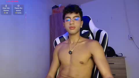 Mike Pineapple online show from 13, 7, 2026