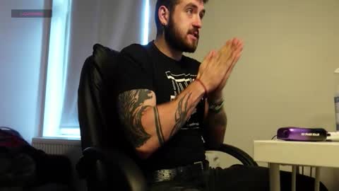 Snapshot of mike_platano chatting on 29, 9, 2025 MIKE PLATANO online show from 29, 9, 2025