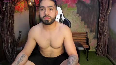 Snapshot of mikeblare chatting on 27, 12, 2024 Mike Blare online show from 27, 12, 2024