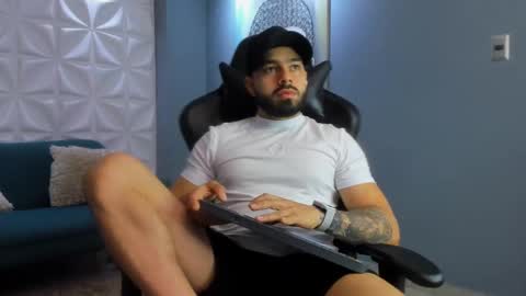 Snapshot of mikeblare chatting on 3, 1, 2025 Mike Blare online show from 3, 1, 2025