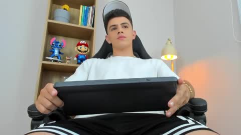 Mike Cooper online show from 8, 4, 2026