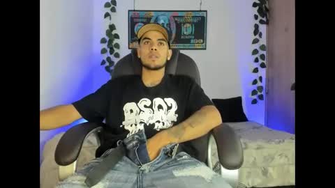 mikee_scooth online show from 24, 2, 2025